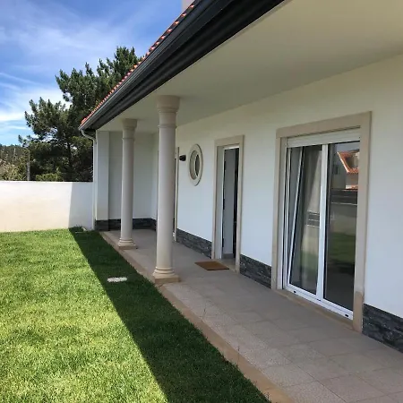 Torrezinha- Moradia Moderna Em Com Piscina *