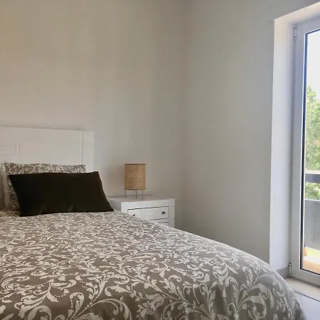 Ferienhaus Torrezinha- Moradia Moderna Em Com Piscina *
