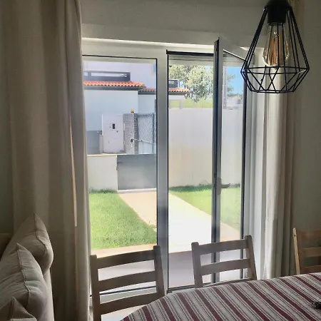 Ferienhaus Torrezinha- Moradia Moderna Em Com Piscina *