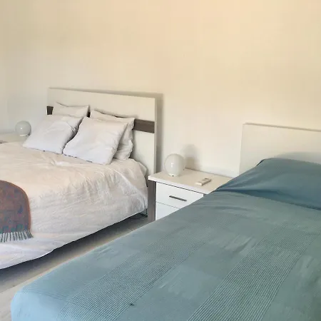 Feriehus Torrezinha- Moradia Moderna Em Com Piscina