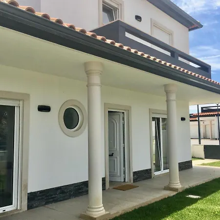 Ferienhaus Torrezinha- Moradia Moderna Em Com Piscina Salir de Porto