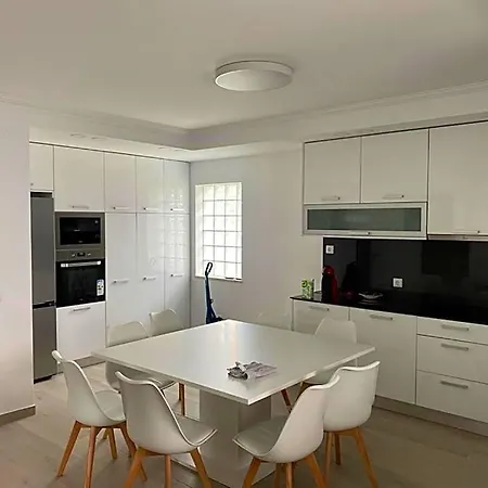 Holiday home Torrezinha- Moradia Moderna Em Com Piscina *