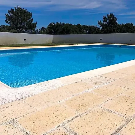 Torrezinha- Moradia Moderna Em Com Piscina Holiday home *