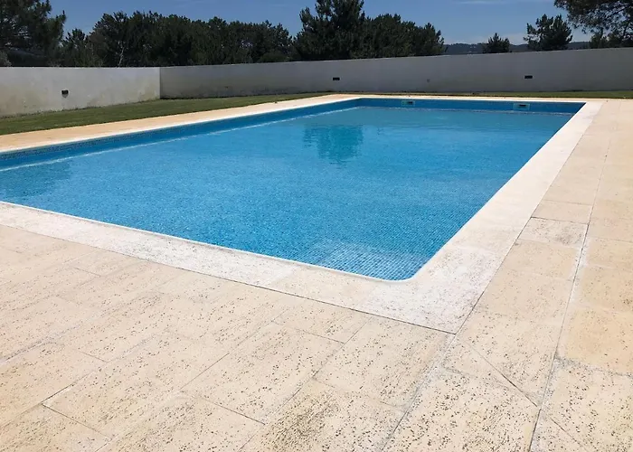 Torrezinha- Moradia Moderna Em Com Piscina *